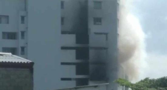 නාරාහේන්පිට නිවාස සංකීර්ණයක ගින්නක්